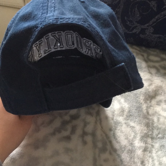 Baseball hat - Picture 3 of 3